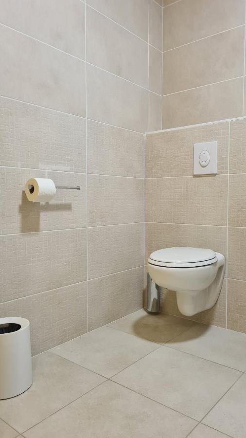 Le Maconnais Guest House Vinzelles Экстерьер фото